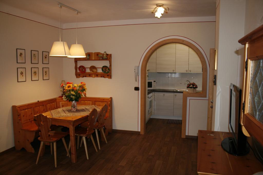 Casa Basilio Apartment Predazzo Room photo